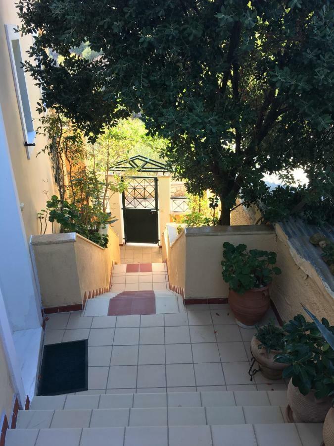 Villa Tzitzifies Kourouklata Екстериор снимка