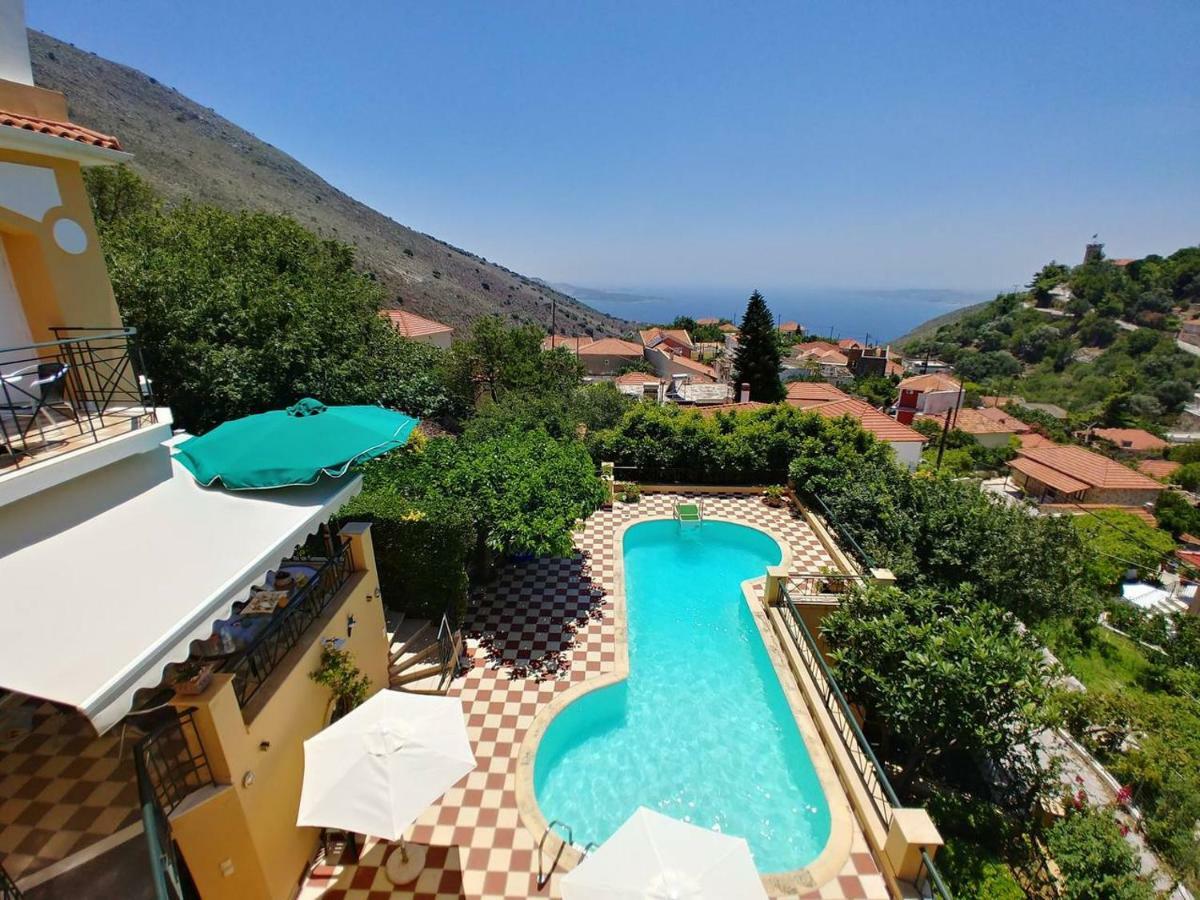 Villa Tzitzifies Kourouklata Екстериор снимка